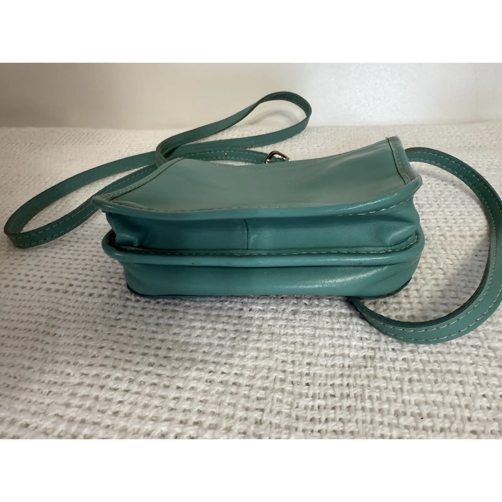 Vera Pelle Crossbody Bag Soft Italian Leather Small Blue Teal Adjustable Strap - Image 4