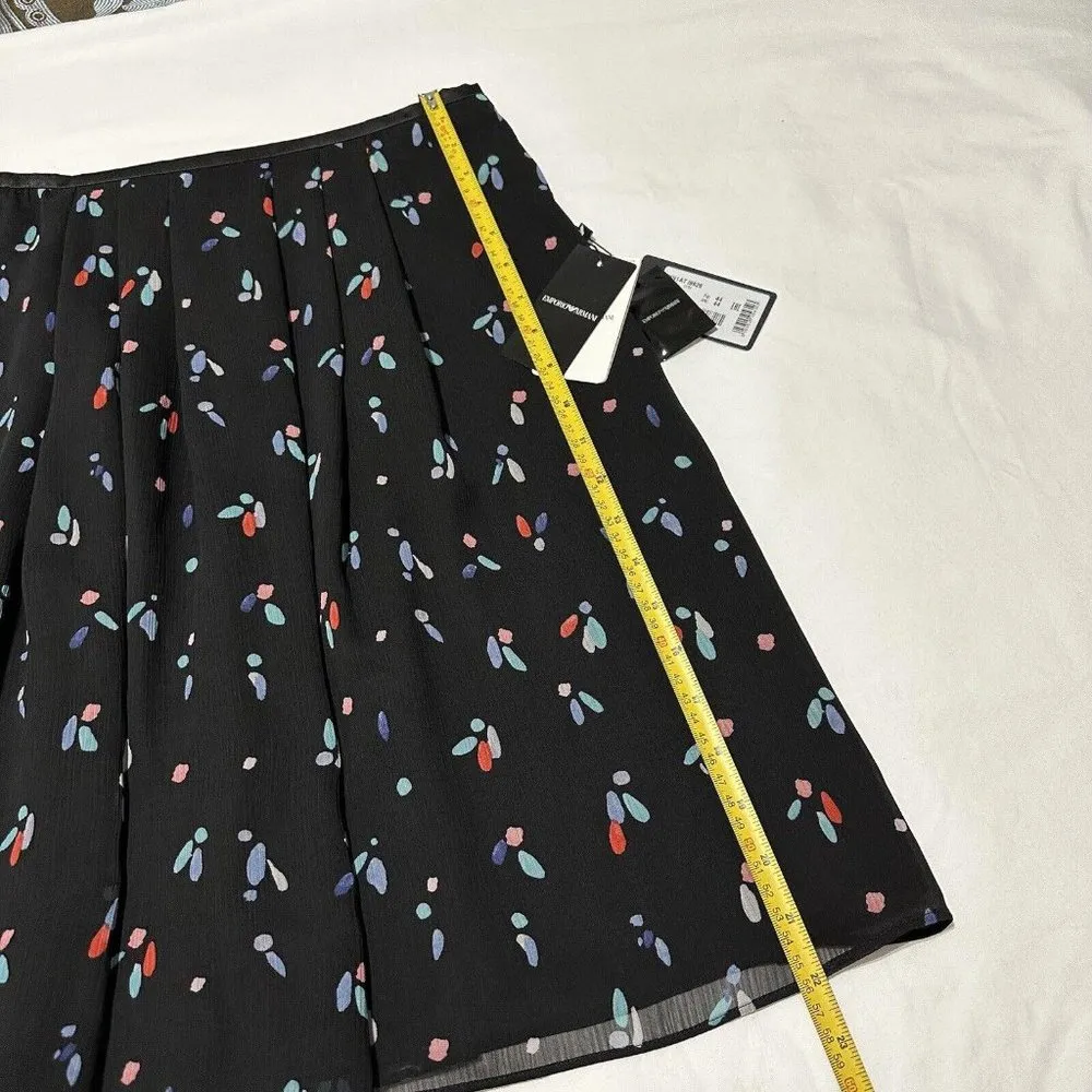 NWT Emporio Armani Black Abstract Petal Print Crepon Skirt Sz 44 - Image 3