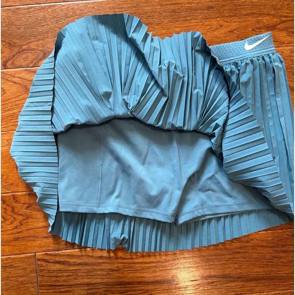 Brand new  tennis skirt - Image 3