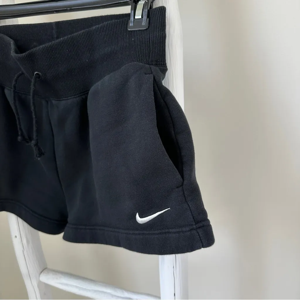Nike Black Sweatpant Athleisure Shorts Size Small - Image 4