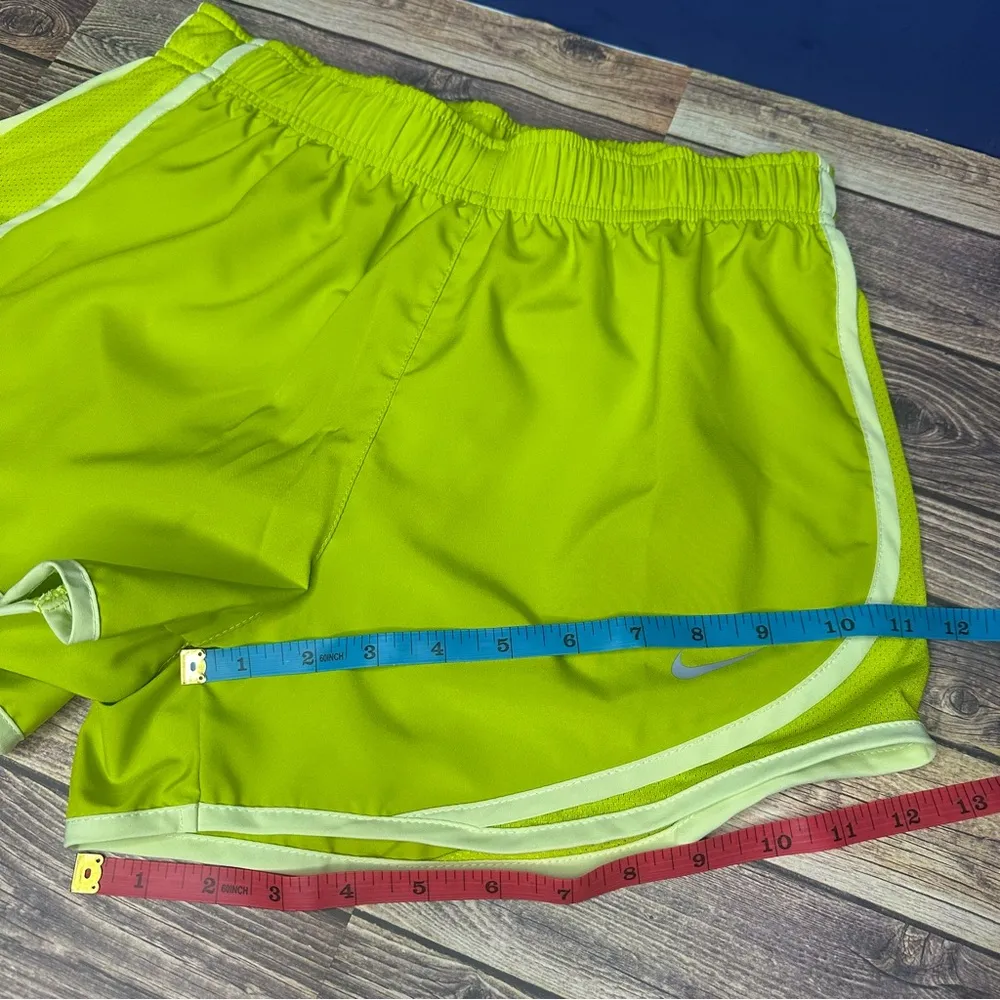 Nike Women's Dri-FIT Tempo Mid-Rise Brief-Lined Running Shorts NWT Size Small - Image 10