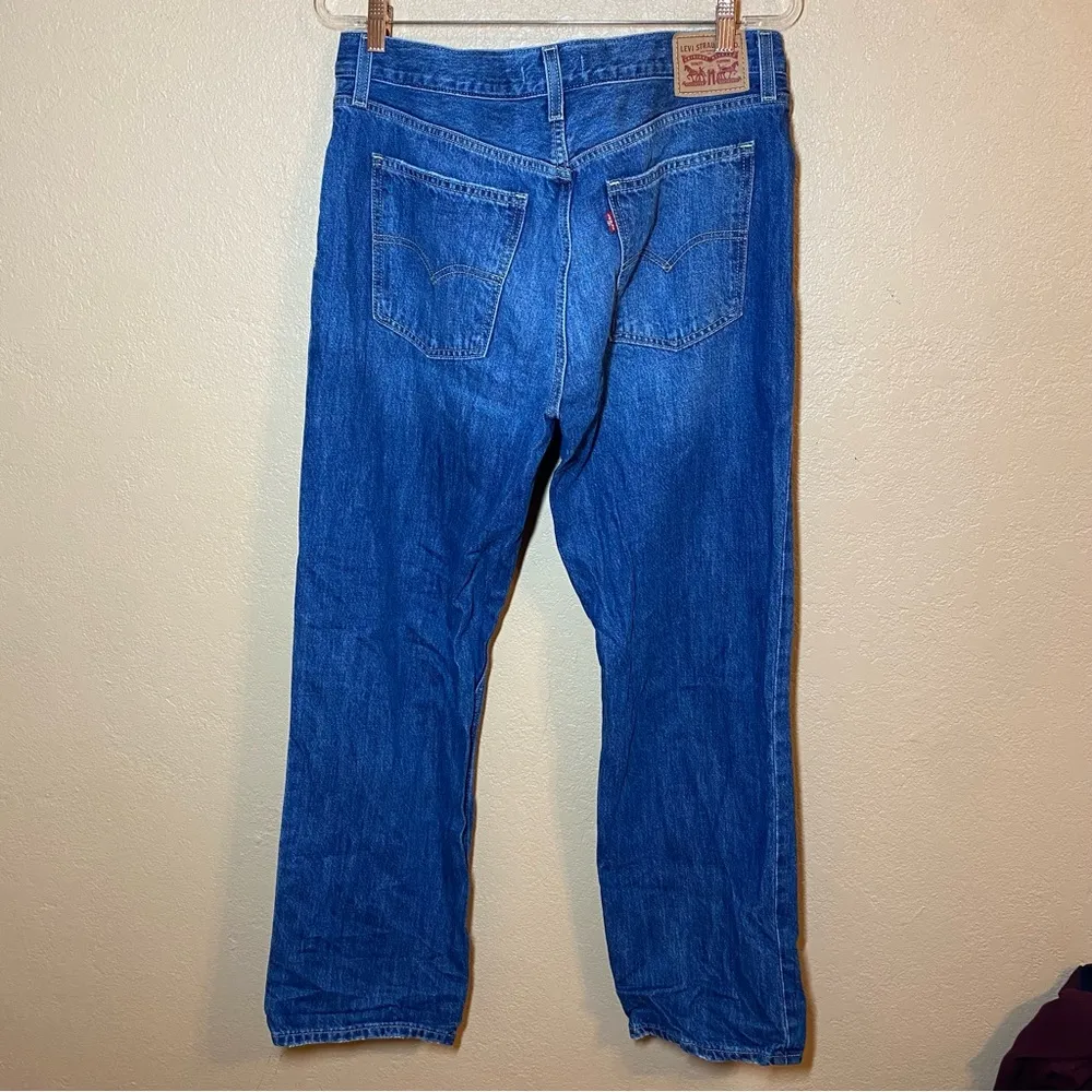 Levi's Low Pro Classic Straight Leg Relaxed Jeans Ripped Knee Women's size 31 - Image 3