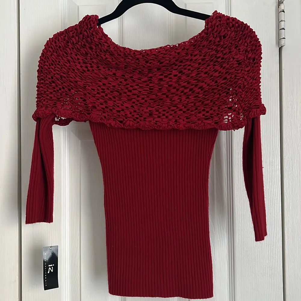 Iz Byer  🆕Red Sweater, Size Small - Image 2