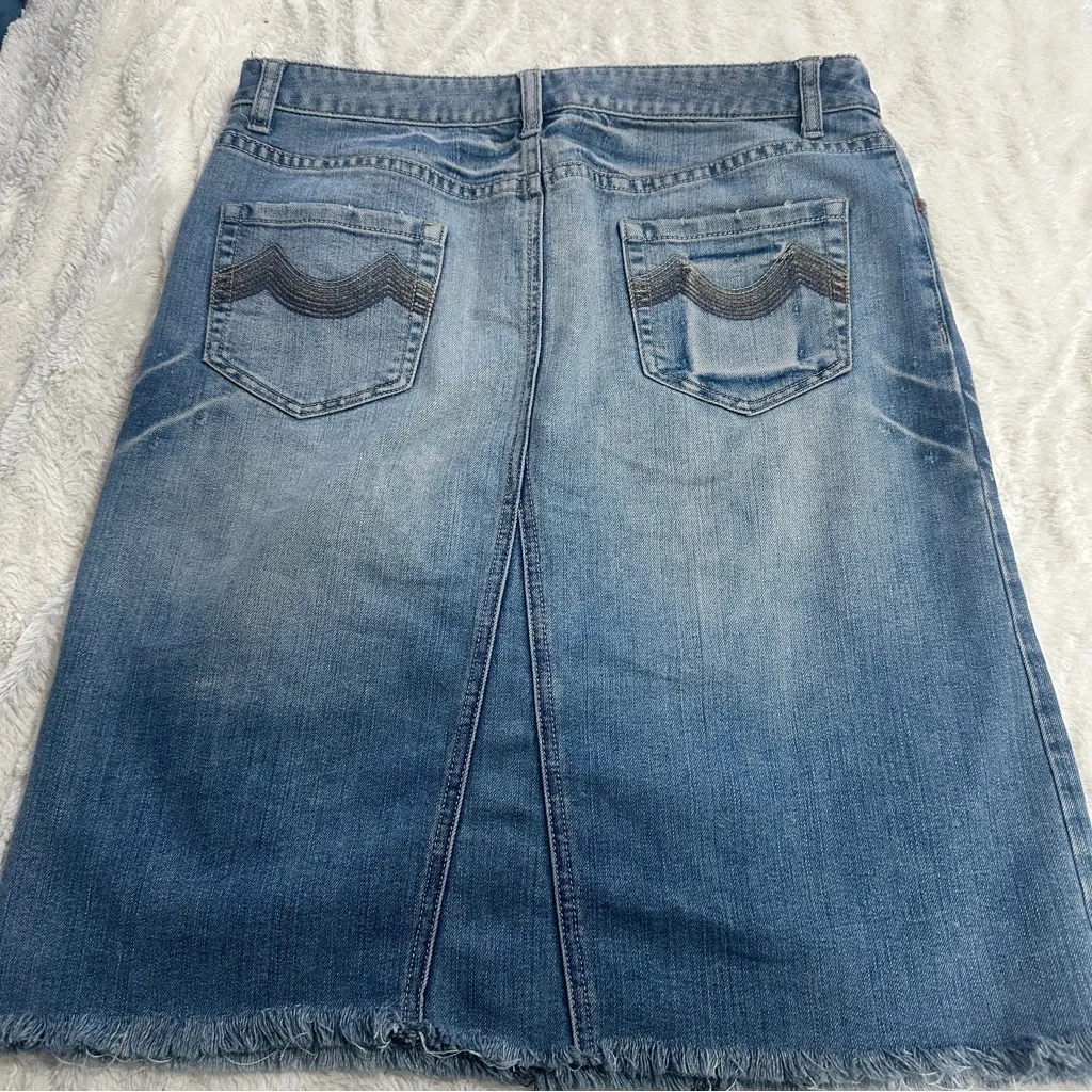 Mossimo Supply Co. Women's Size 9 Blue Denim Raw Hem Straight & Pencil Skirt - Image 2