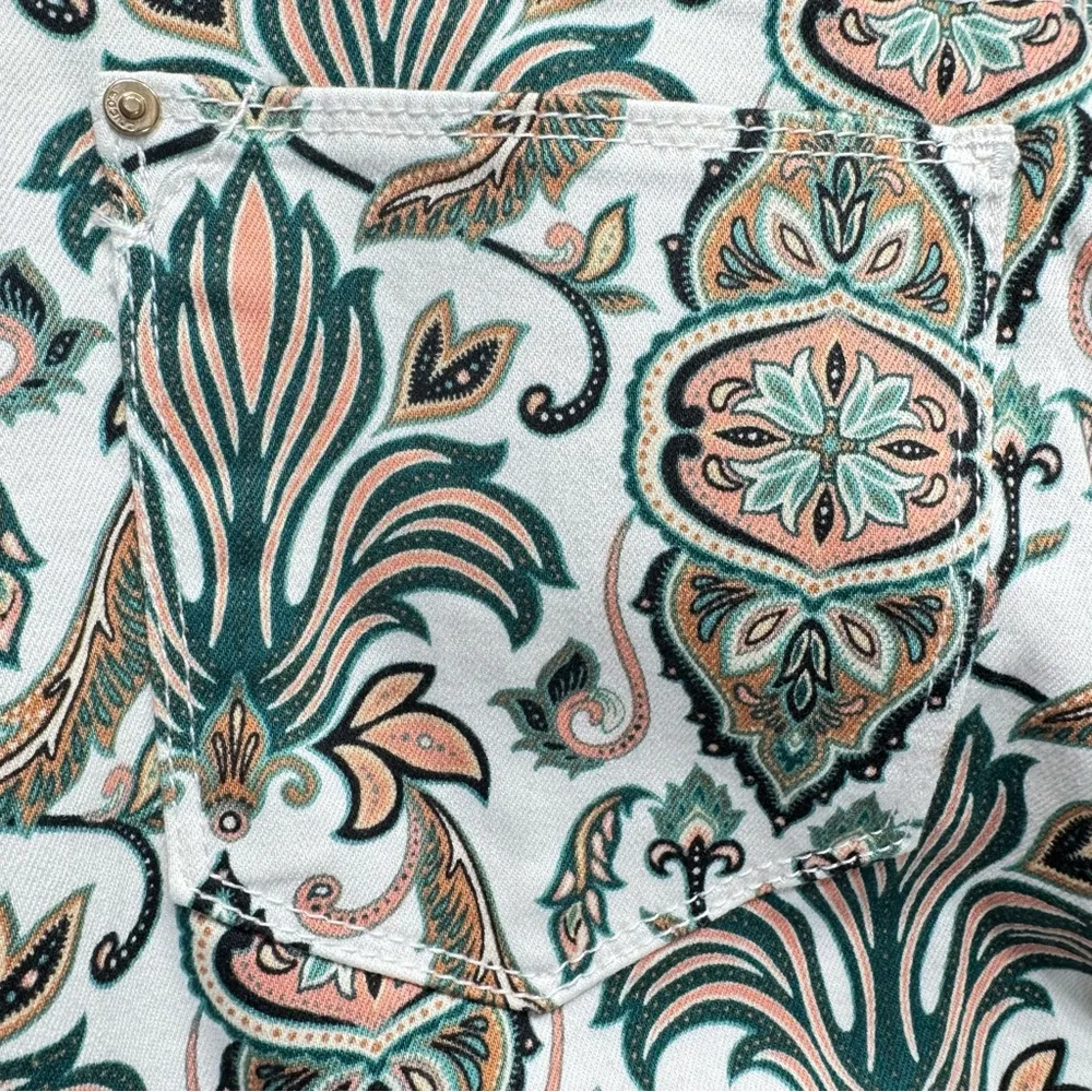 Chico’s Slimming Girlfriend Slim Ankle Pants Floral Fleur de Lis Print High Rise - Image 4