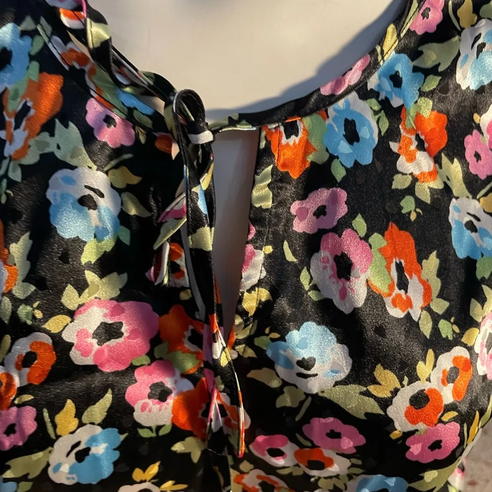 Sugar Lips  medium floral top medium - Image 2