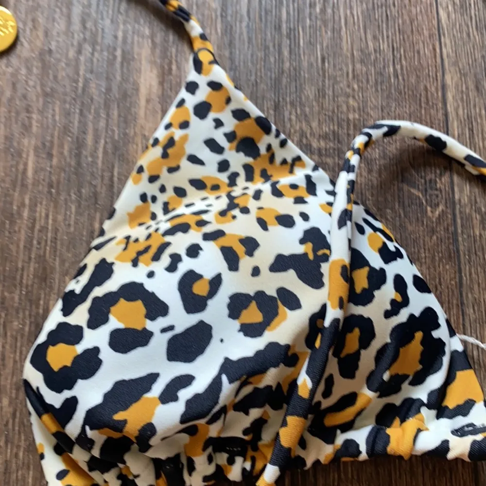 Nookie Beach Leopard Top - Image 3