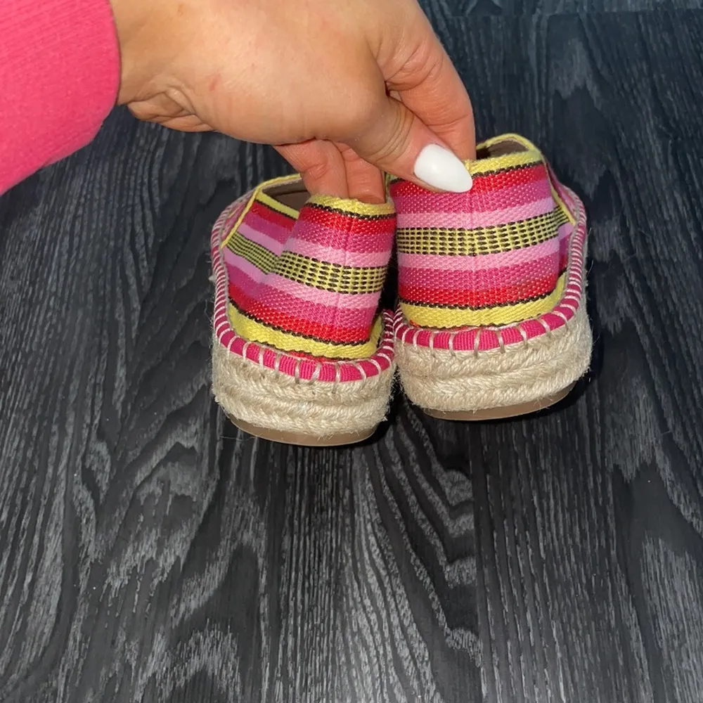 NWOT CHELSEA & VIOLET Espadrille Slip On Shoes Size 8.5 - Image 6