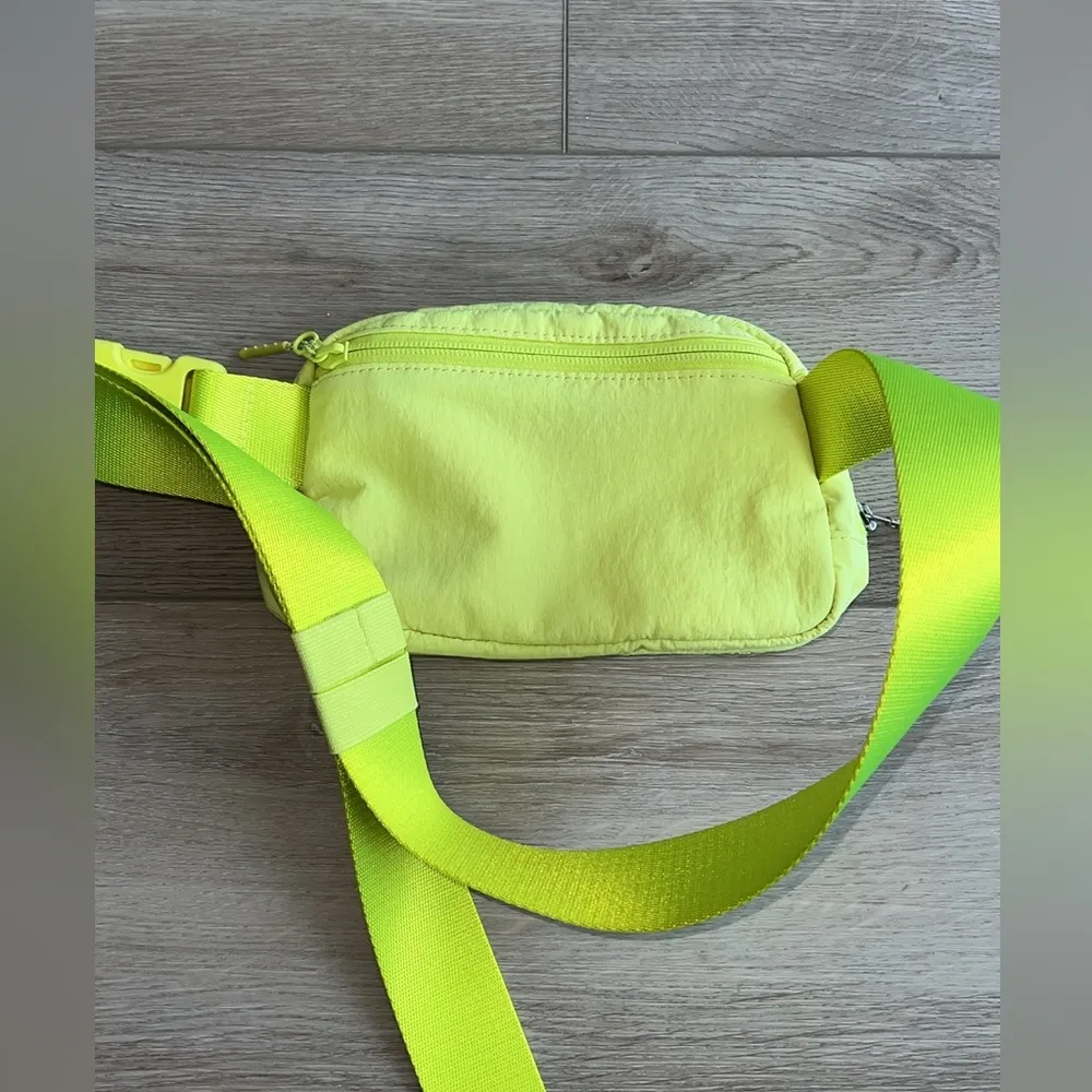 Lululemon Belt Bag - Image 5
