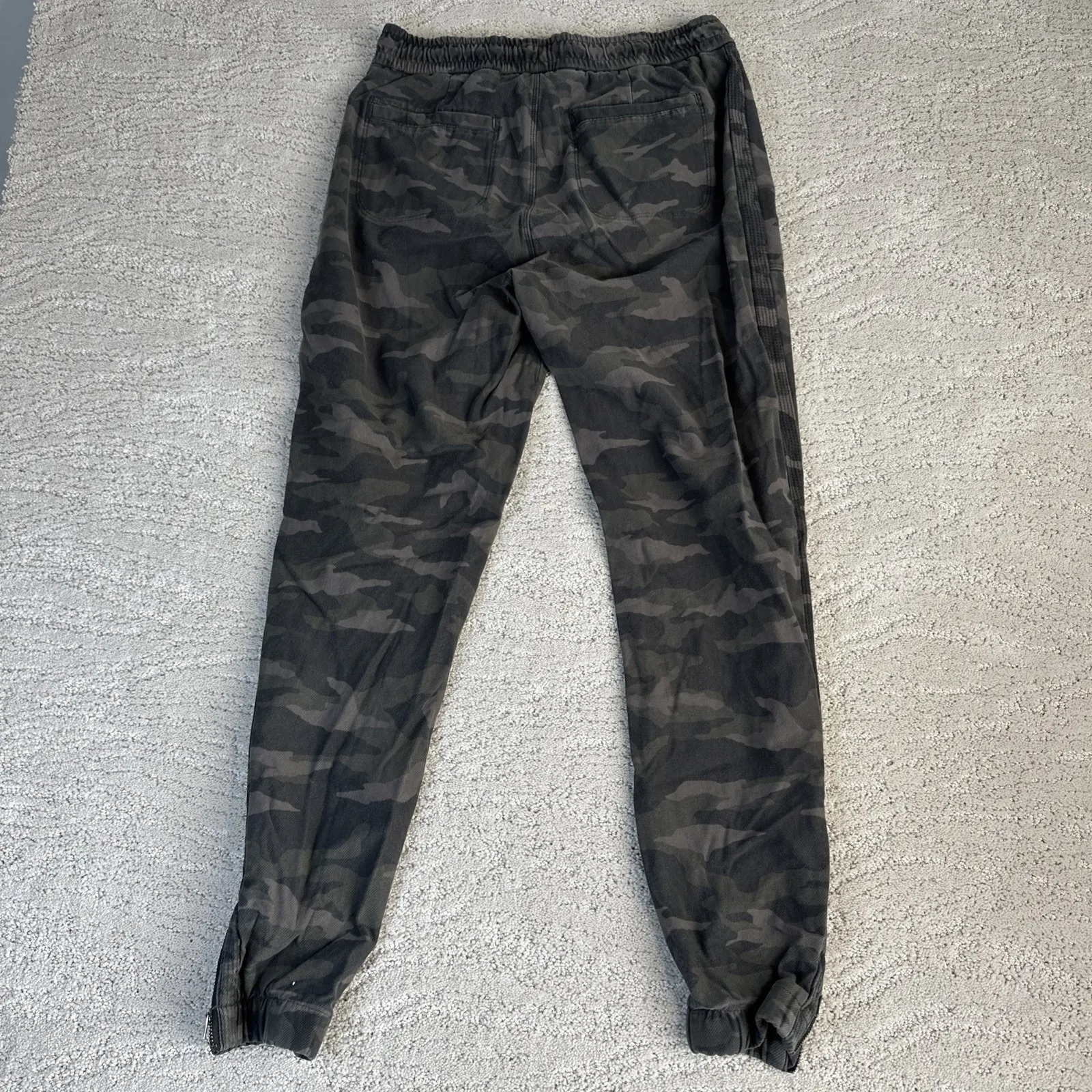 Women's Athleta Size 2 Farallon Pant Jogger Camo Sweatpants - Image 6