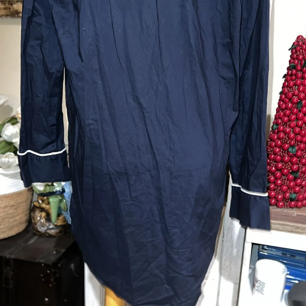 J. Crew end on end cotton women’s size M long sleeve pajama top. - Image 8