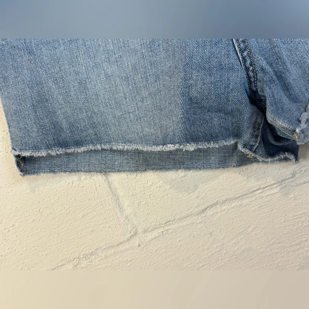Vervet Woman's Denim Lightly Distressed Summer Casual Chic Jean Shorts Size 29 - Image 3
