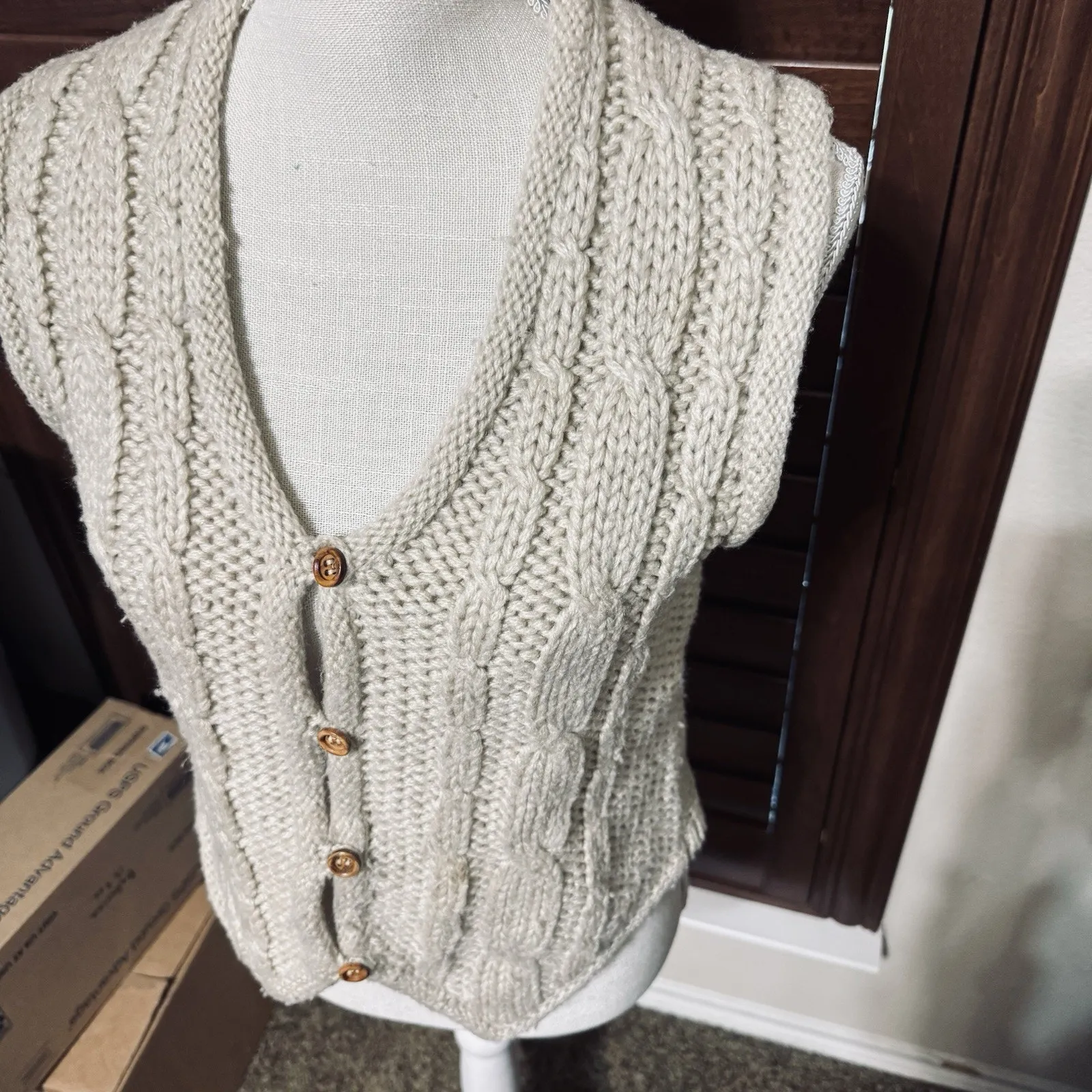 Vintage 80s Beige Sweater Vest Women’s Large Button Front Cable Knit - Image 2