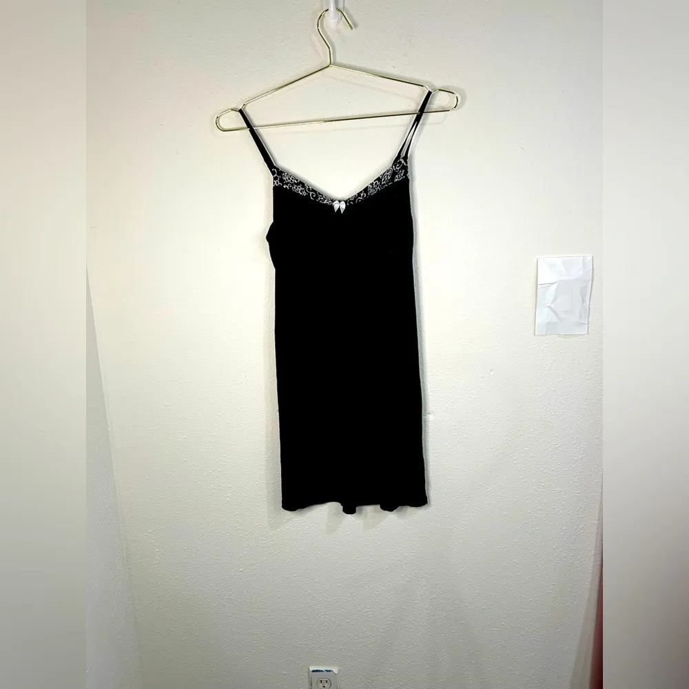 Modern Luxury Carole Hochman Black Floral Sleepwear Set Small Robe & Chemise - Image 10