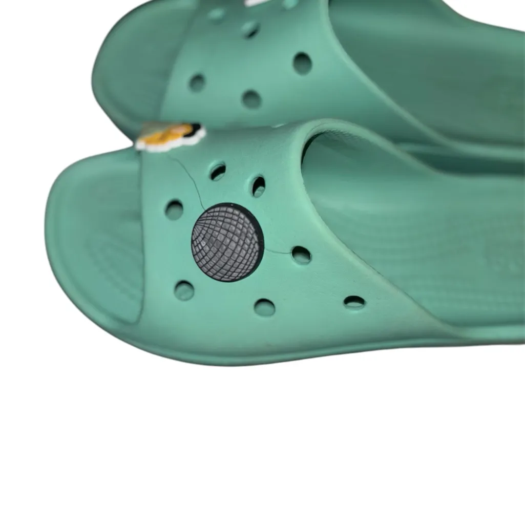 Women’s size 5 crocs - Image 3