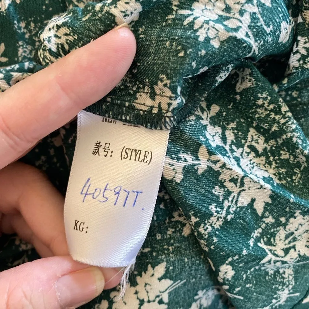 Doe & Rae green floral ruffle detail top S - Image 5