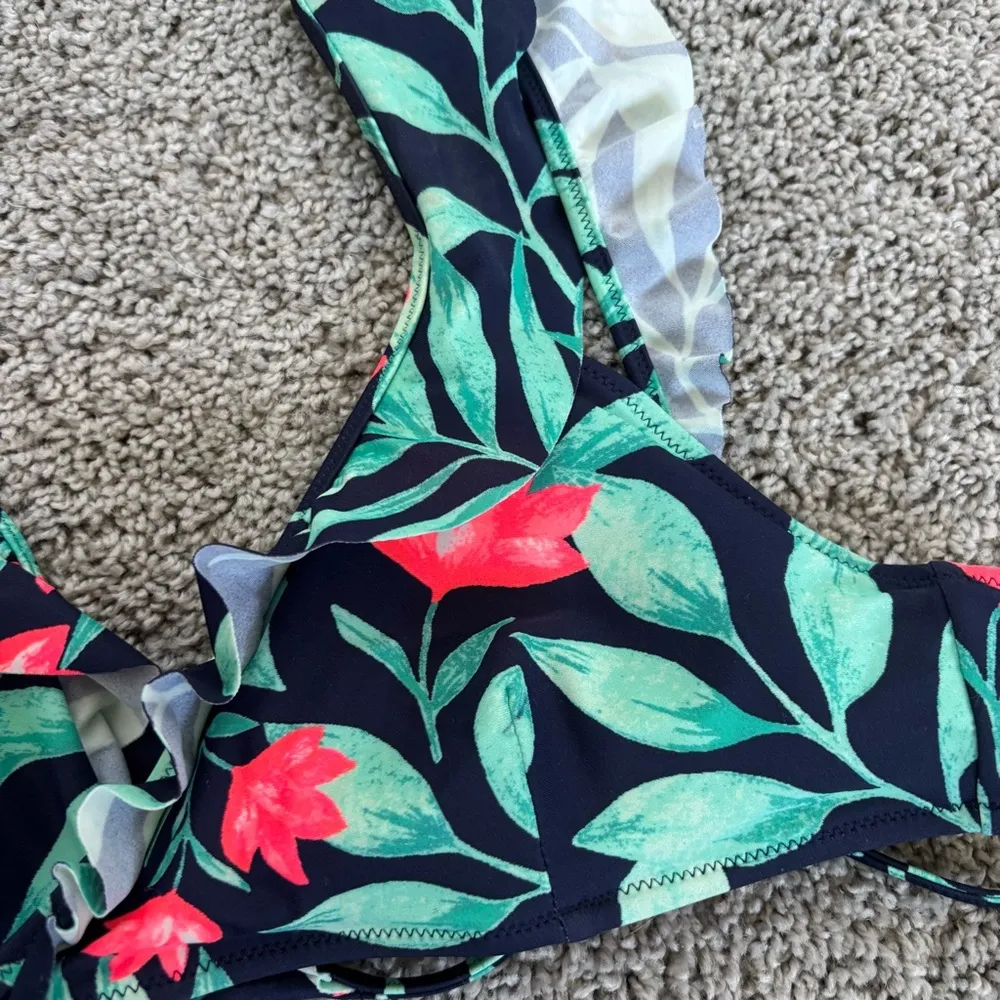 Aerie Floral Ruffle Wrap Style Bikini Top Size Medium - Image 2