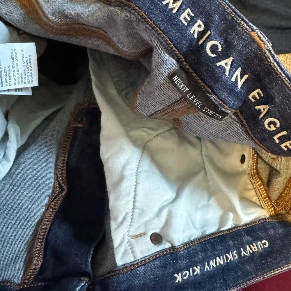 American Eagle Curvy Skinny Kick High Waisted Jeans Sz 12 SHORT Dark Wash - Image 15