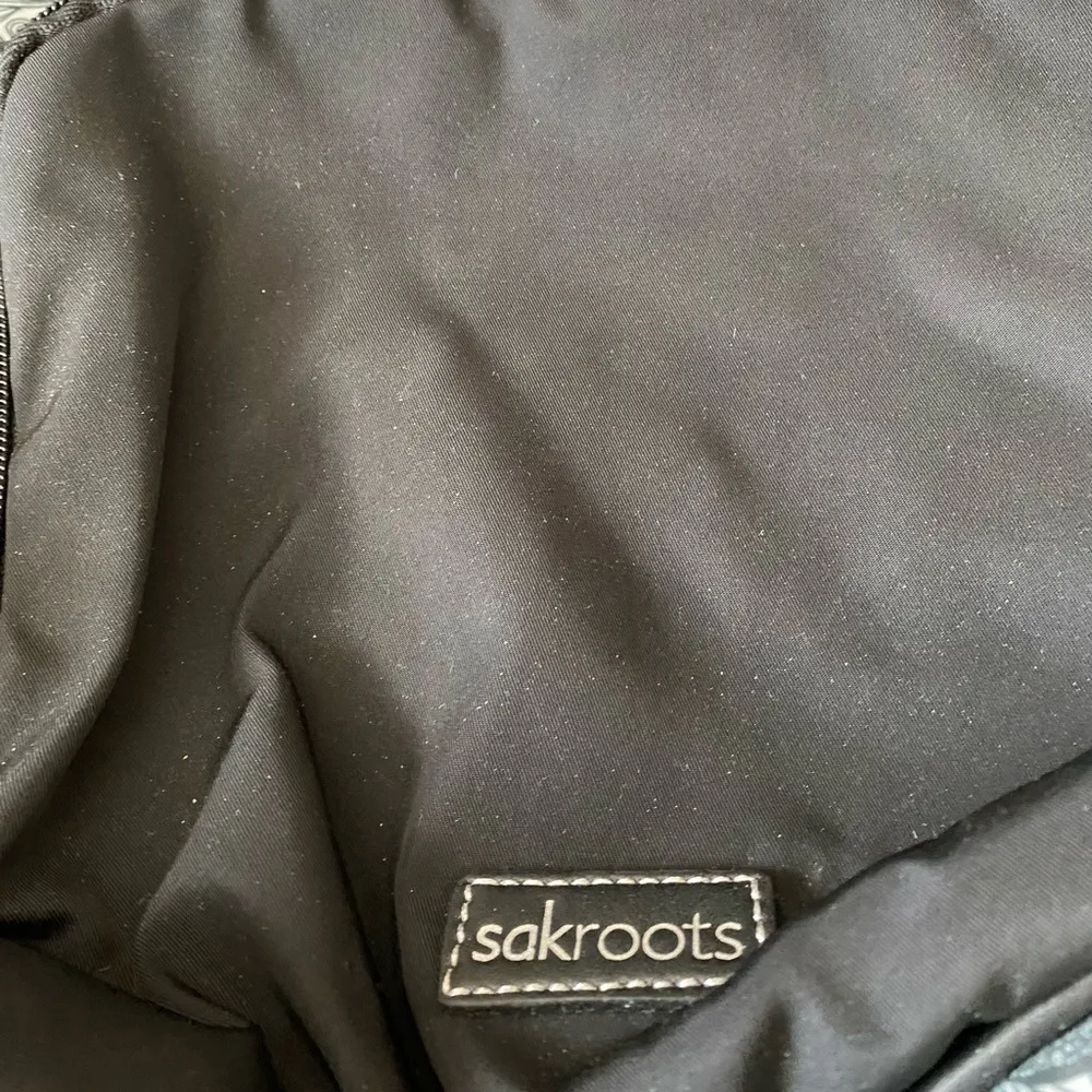 Sakroots Black & White Floral Artist Circle Backpack - Image 2