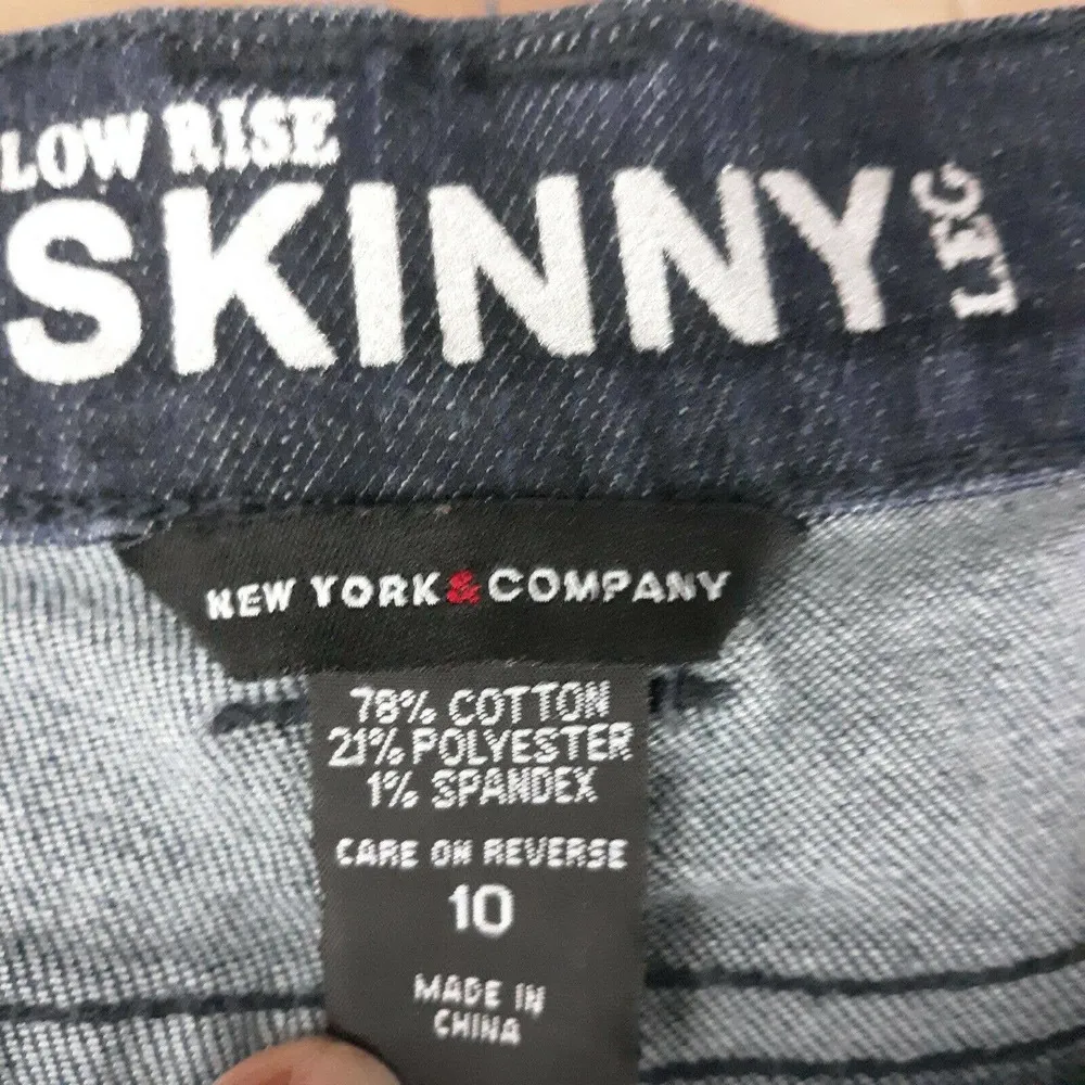New York & Co. Women's Size 10 Crop Skinny Jeans - Image 3