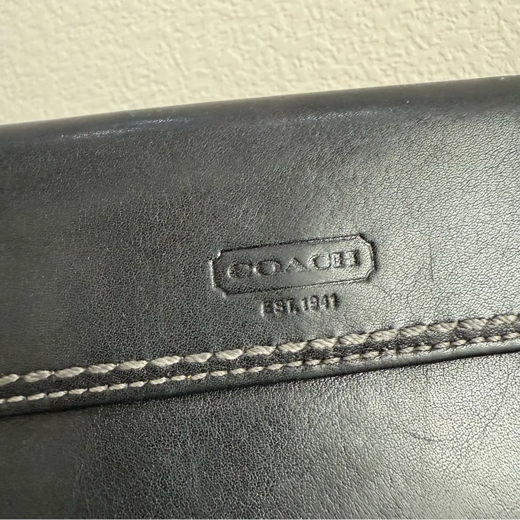 Vintage Y2K COACH Hampton Black Leather Contrast Stitch Turnlock Bifold Wallet - Image 10