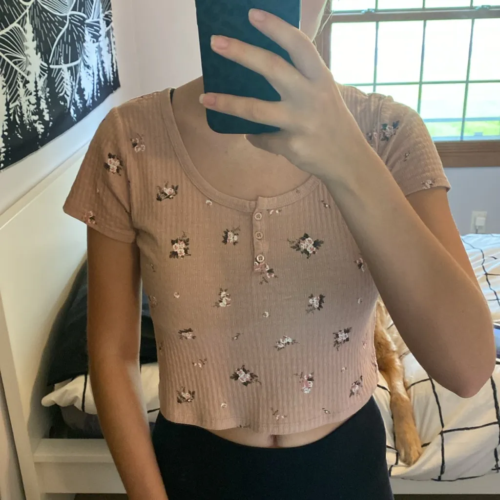 Wild Fable Pink Floral Crop Top - Image 5