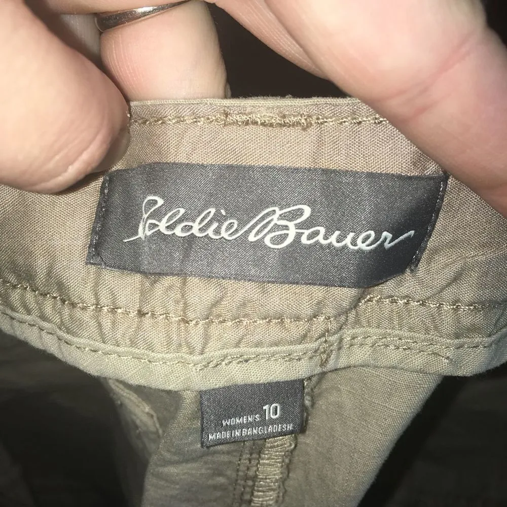 Eddie Bauer lightweight tan size 10 cropped outdoor wear pants - Image 2