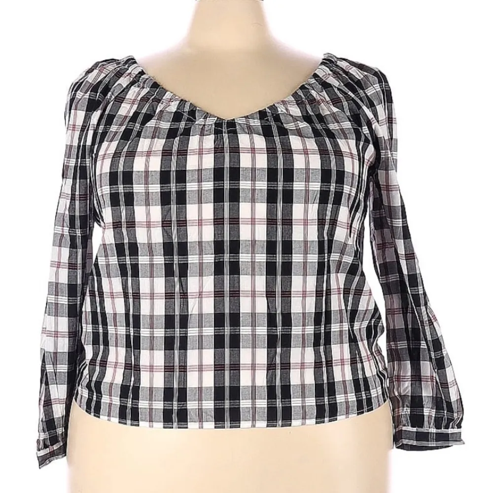 J. Crew Lightweight Cotton V-neck top in Friday plaid (Sz XXL) Mulberry Red - Image 2