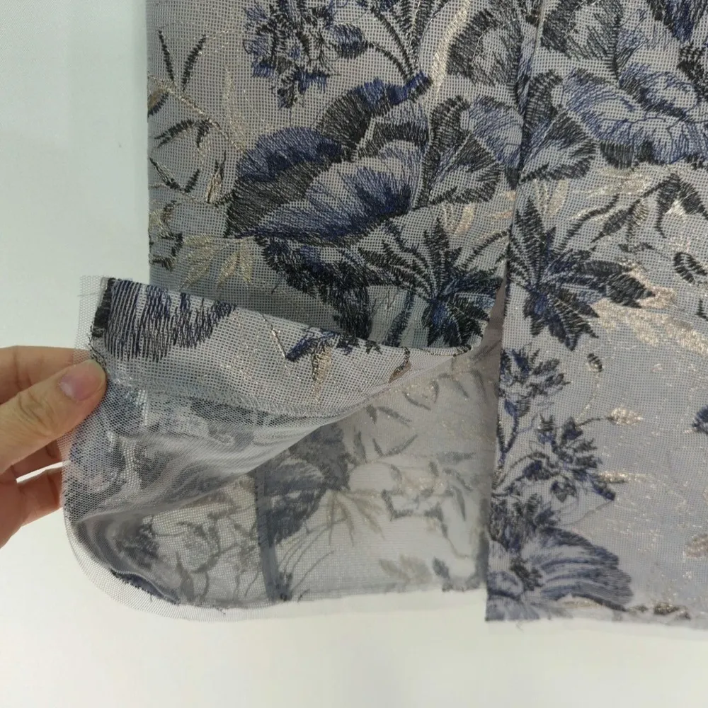 BCBG MAX AZRIA‎ Floral Embroidery Knee Length Skirt Sz. 8 NWT - Image 4