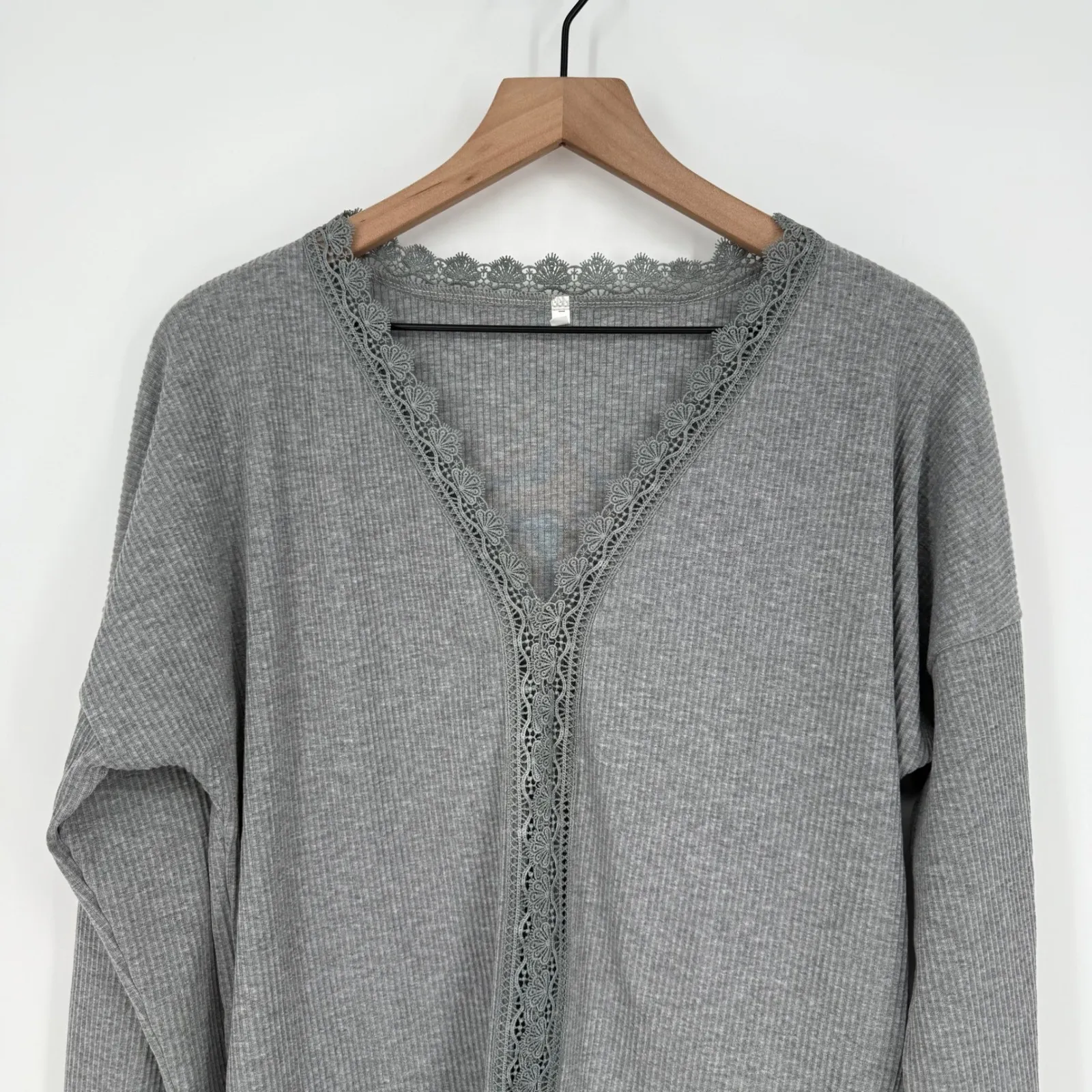 Gray Ribbed Long Sleeve Lace Trim V - Image 4