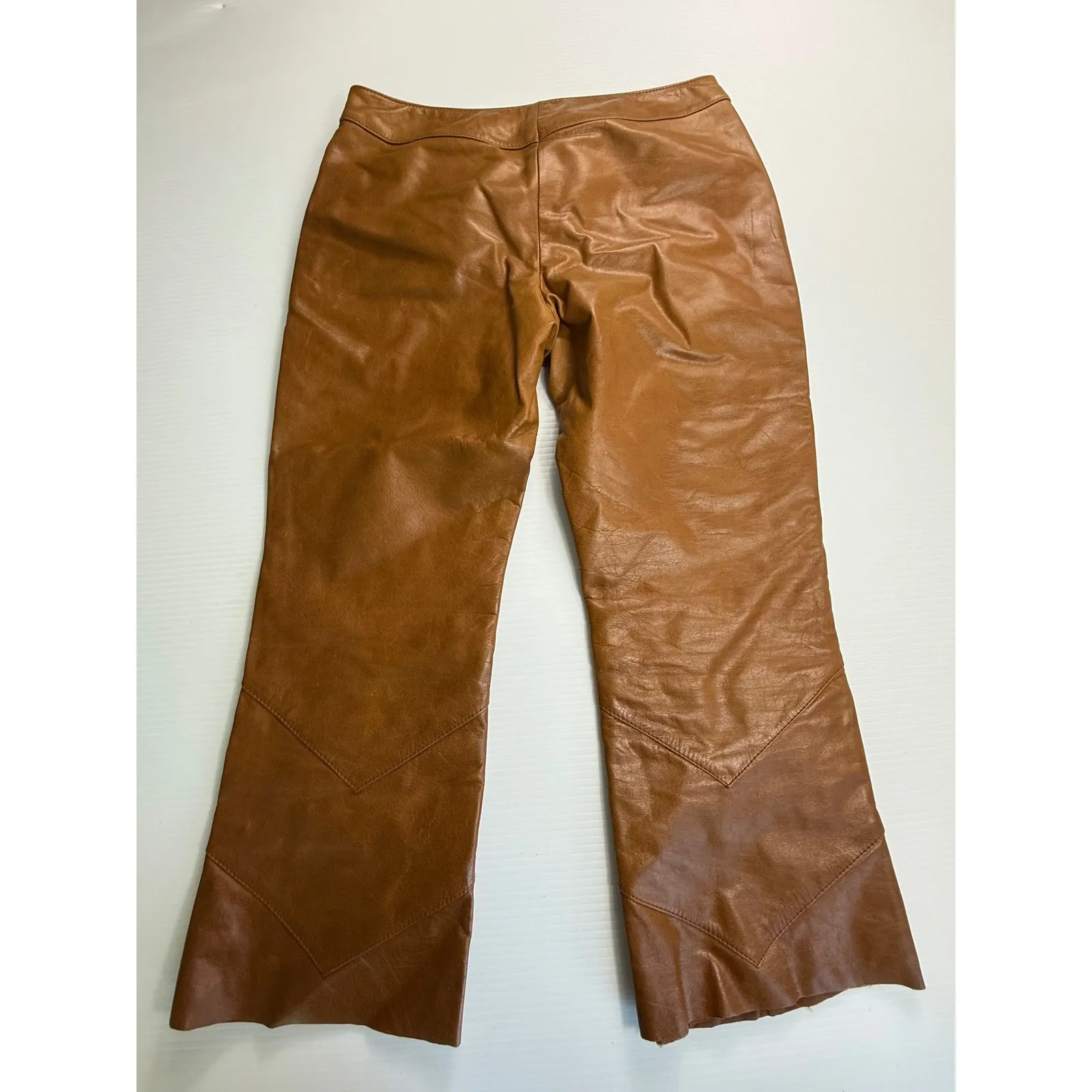GUESS Genuine‎ Leather Pants Women's Size 2 Brown Flare Leg Design raw hem - Image 7