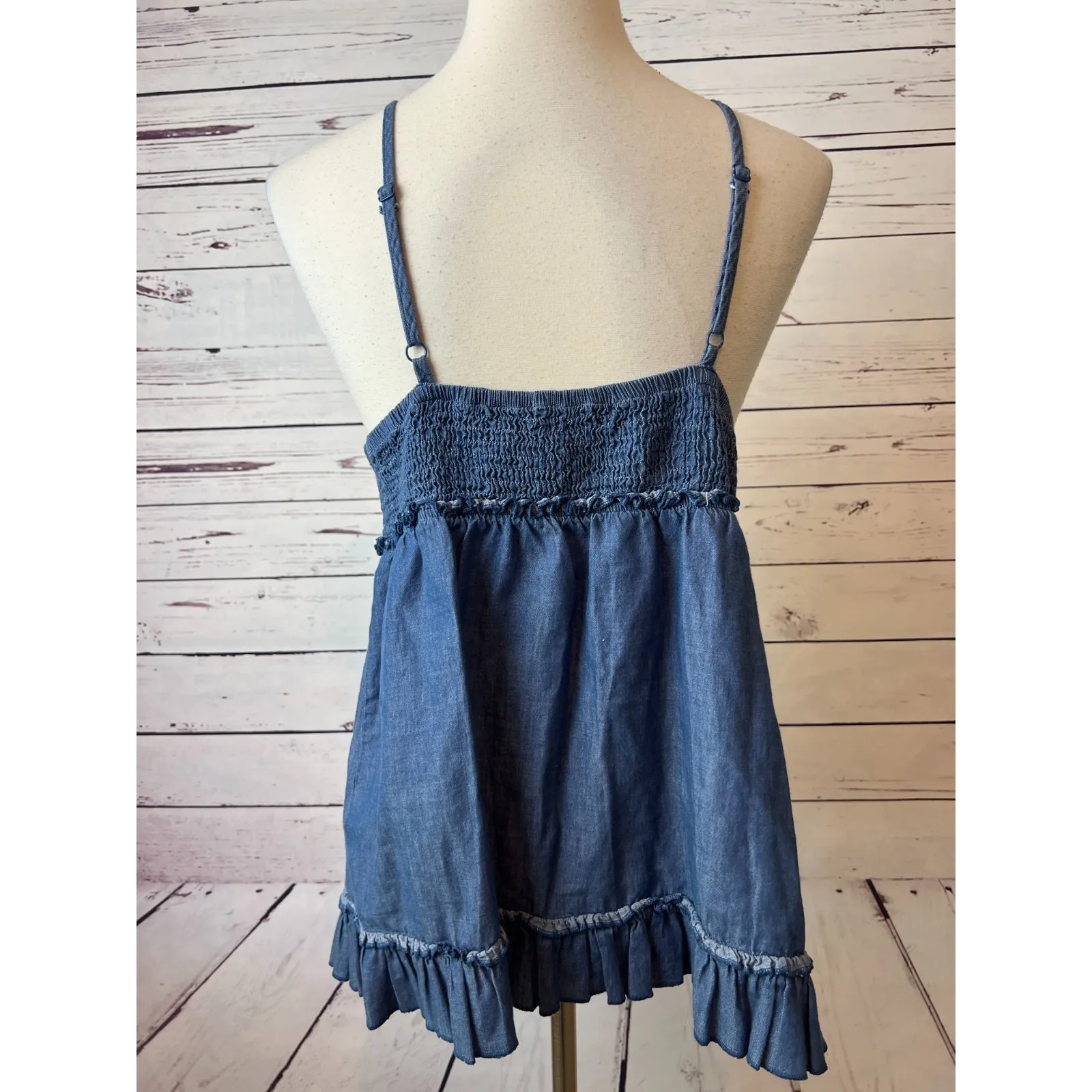 LEI Denim Shirt Halter Top XL‎ Babydoll Cami Tank Top Y2K Ruffle Smocked Jean Blue Size undefined - Image 3