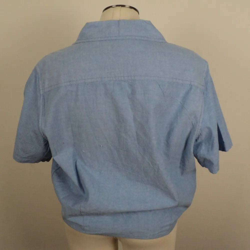 NEW Dress Barn Embroidered Blue Crop Blouse Sz L - Image 3