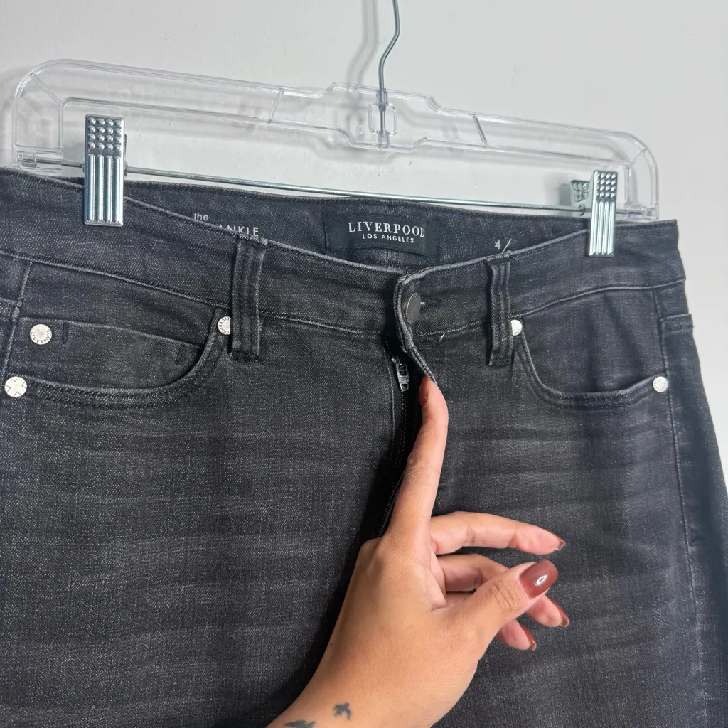 Stitch Fix Liverpool Abby‎ High Rise Ankle Skinny Shredded Hem Alpine View 4/27 - Image 4