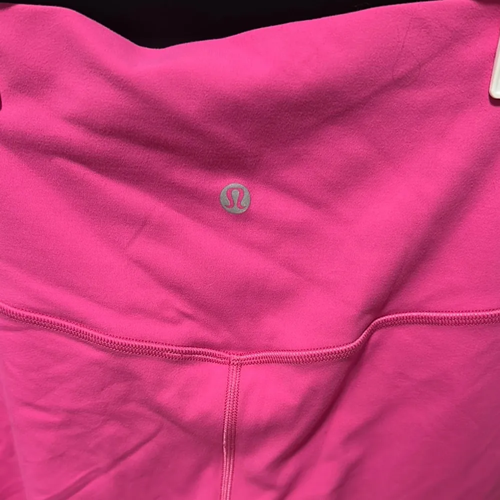 Hot pink lululemon align leggings 25” - Image 3