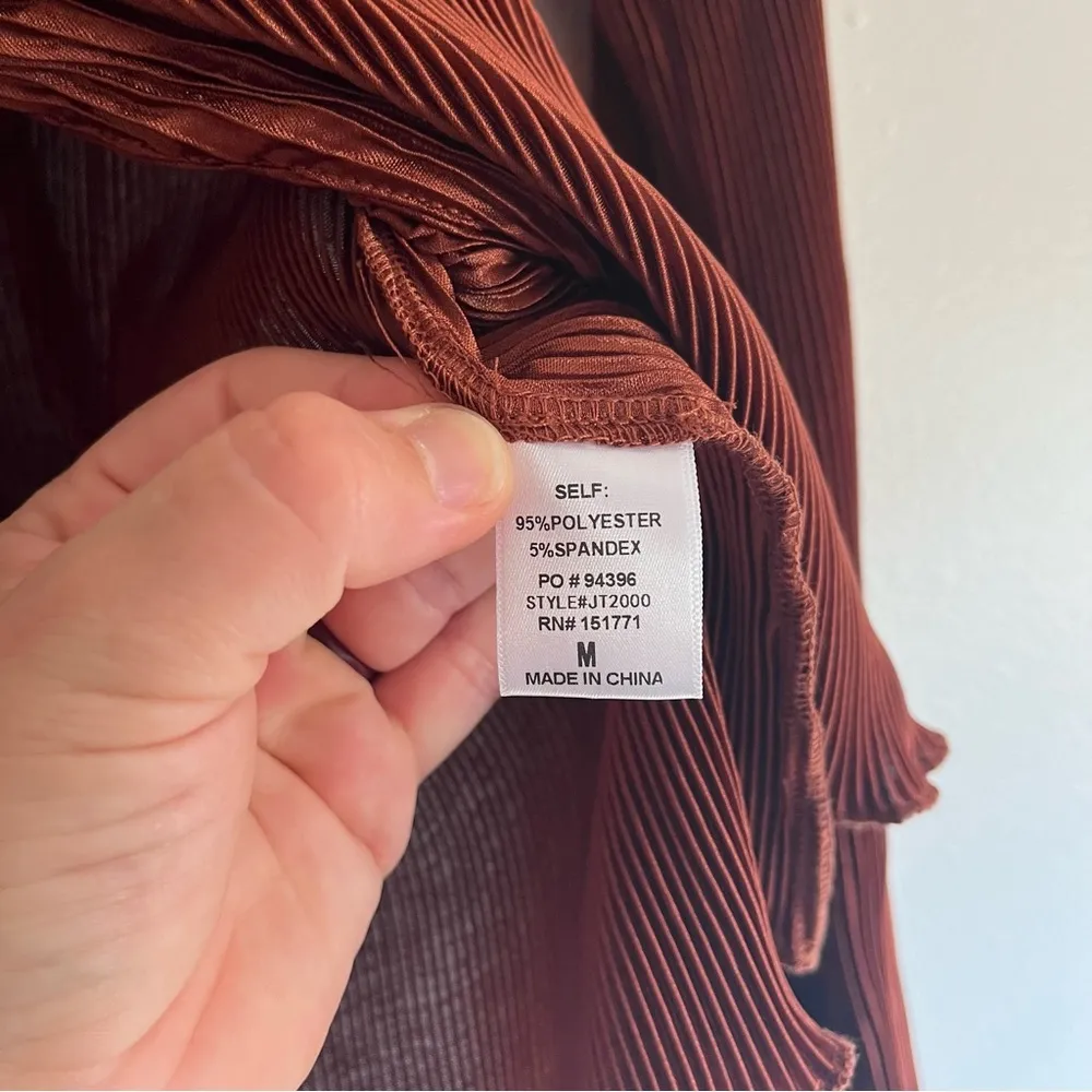 Gilli Cinnamon Plisse Hem Satin Blouse and Pant Lettuce Hem Set Size Medium Brown - Image 8