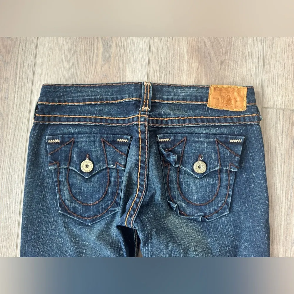 True Religion Women's Blue Jeans 🤎👖 - Image 3