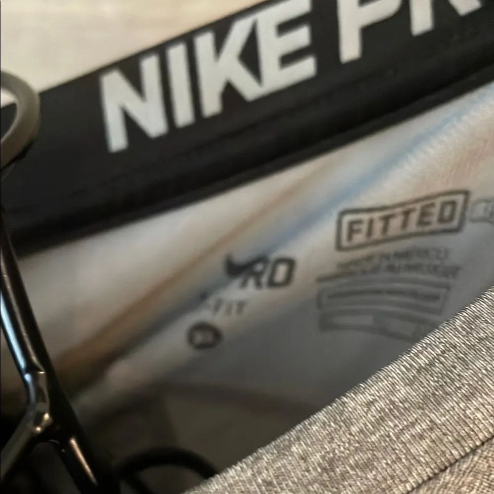 Nike Pro unisex kids Gray T-Shirt - Image 4