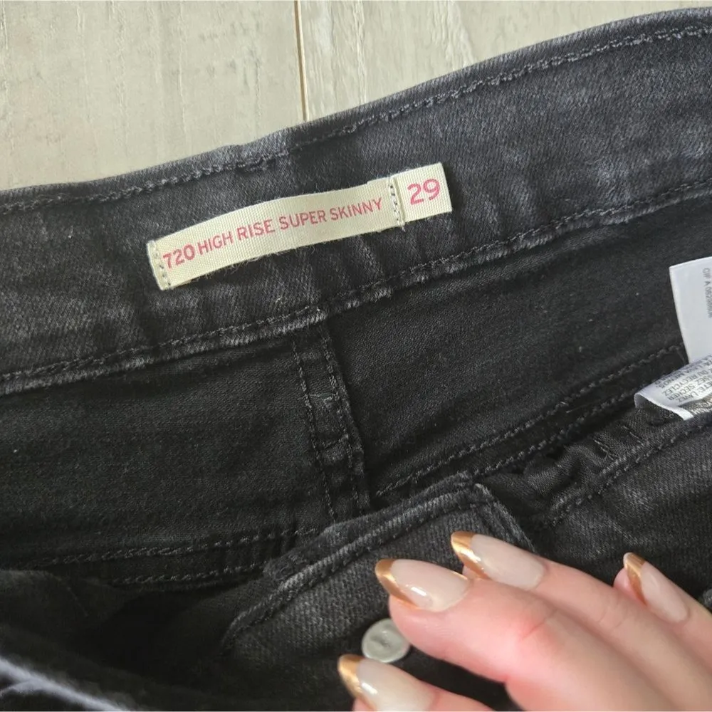 Distressed Women’s Black 720 High Rise Super Skinny Jeans Size 29 Levis Grunge - Image 5