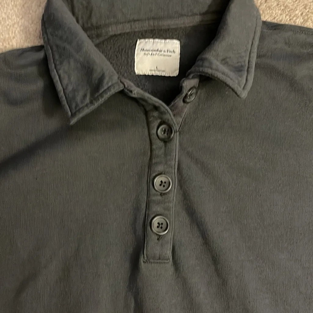 Abercrombie & Fitch Soft A&F Gray Button Front Cropped Sweater‎ Size Large - Image 3