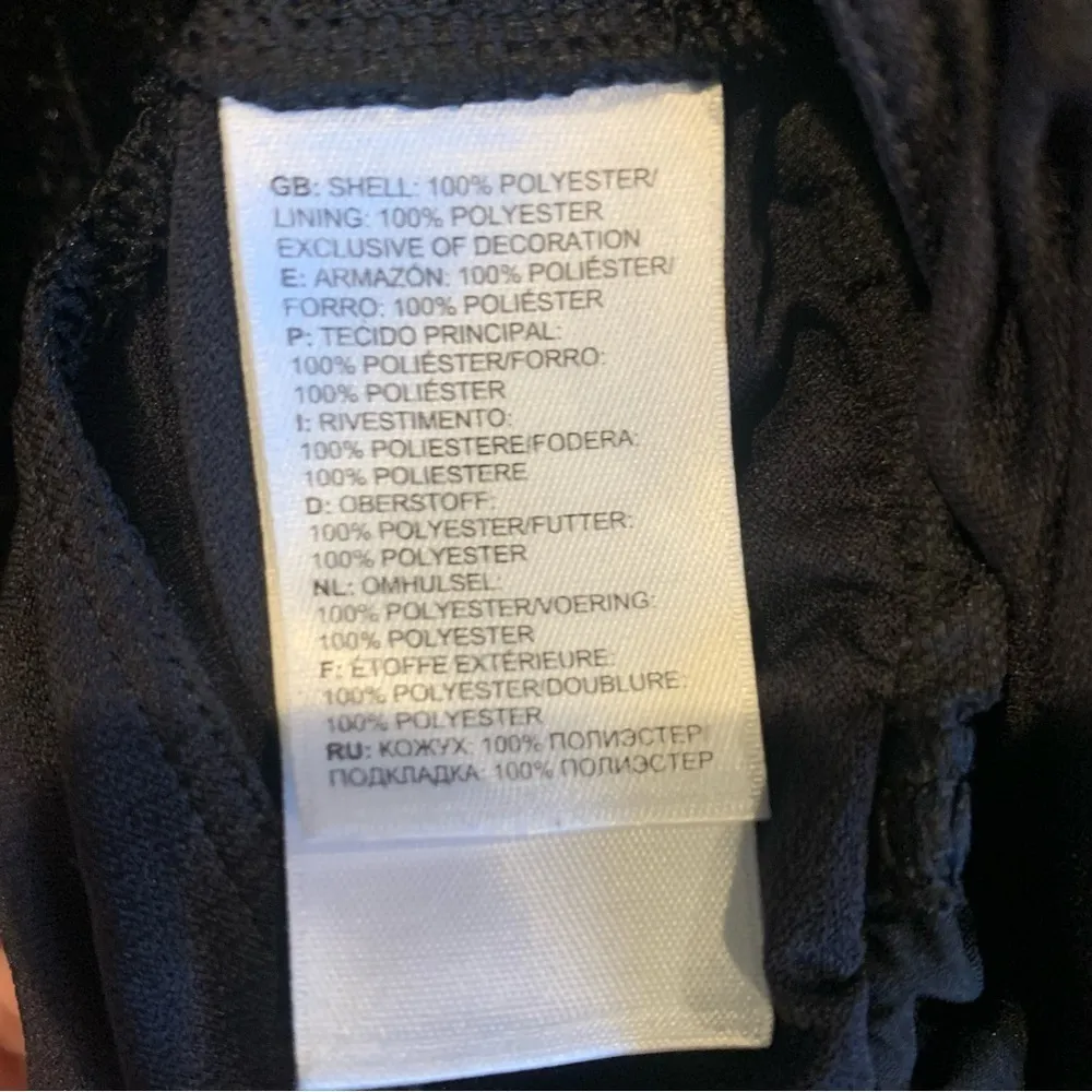 THE NORTH FACE Black Activewear Shorts size small - Image 5