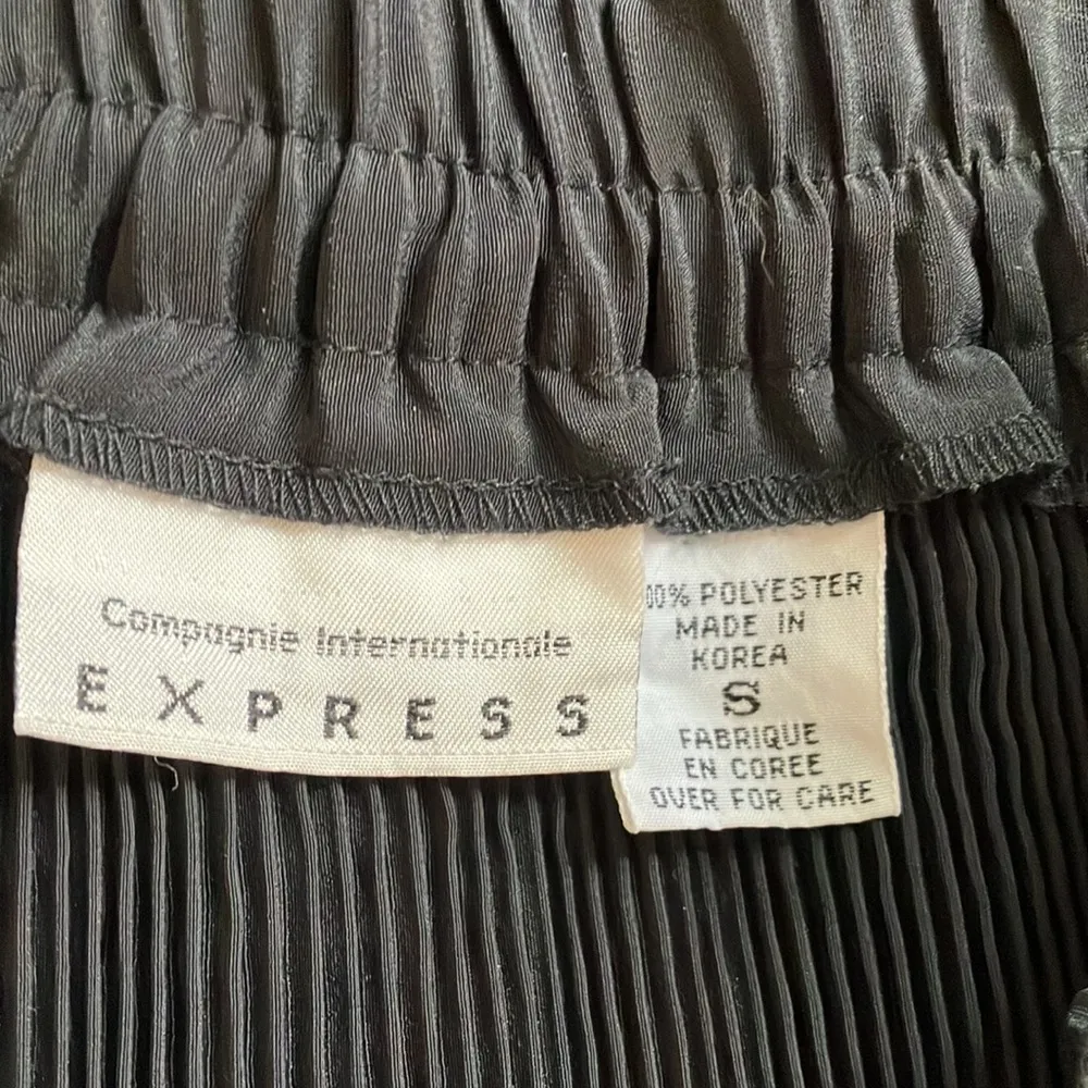 Express strapless dress midi EUC smocked on top - Image 5