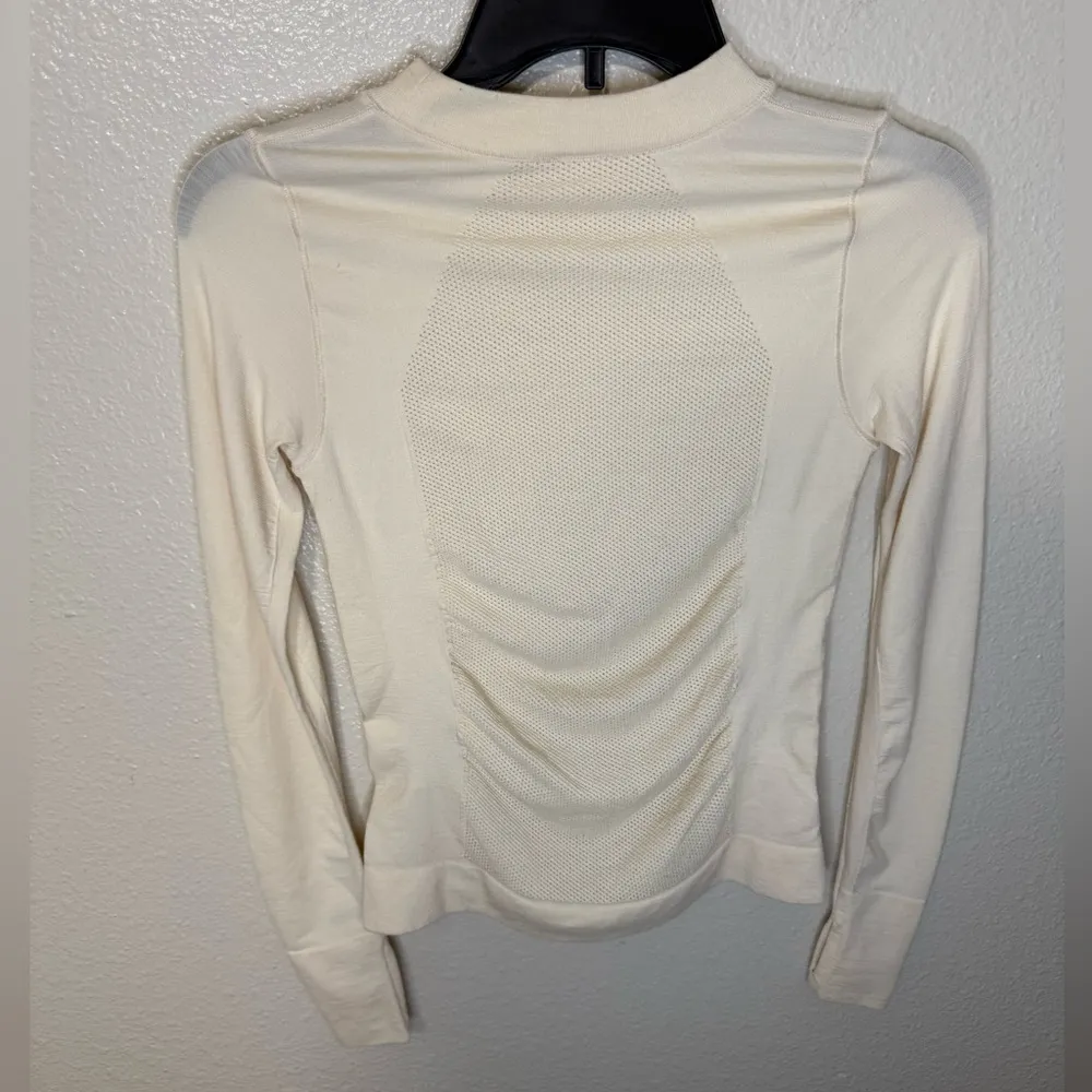 Athleta Foresthill Ascent Longsleeve top - Image 6
