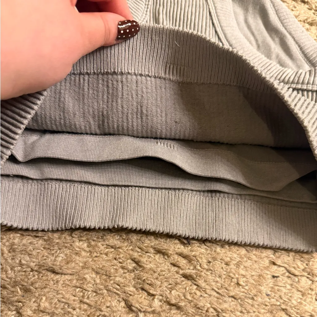 Aerie Gray Ribbed Superchill Seamless High Neck Bra Crop Top - size XL - Image 3