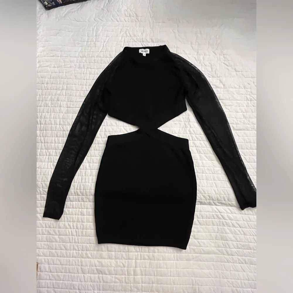 Revolve superdown hit the club dress in black - Image 5