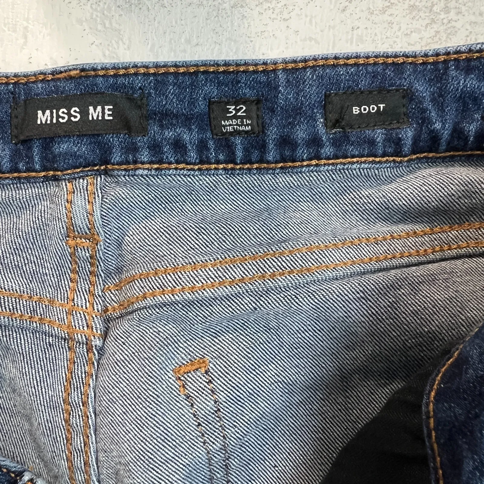 Miss Me Boot Jeans Womens 32 Blue Medium Wash Stretch Denim Whiskering NO Bling - Image 10