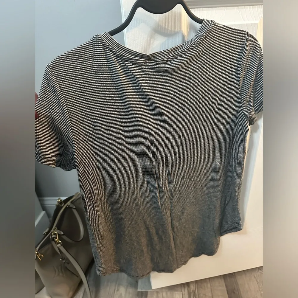 Forever 21 T Shirt - Image 2