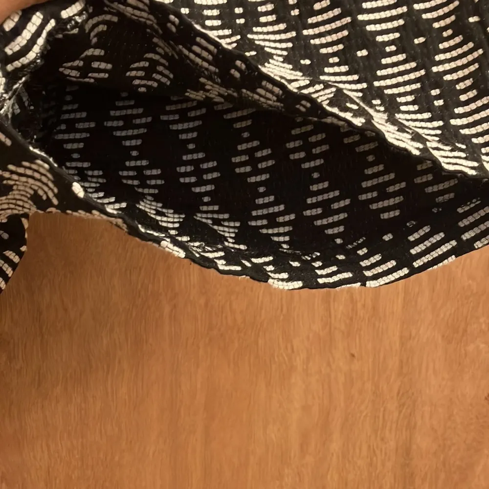 Old Navy jacquard diamond geo dressy shorts woman’s size 0 - Image 9