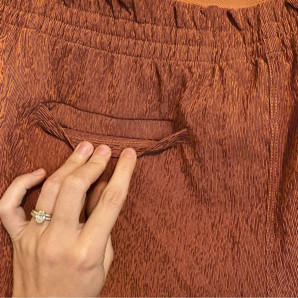 Athleta Echo Shorts in Burnt Orange size 12 - Image 10