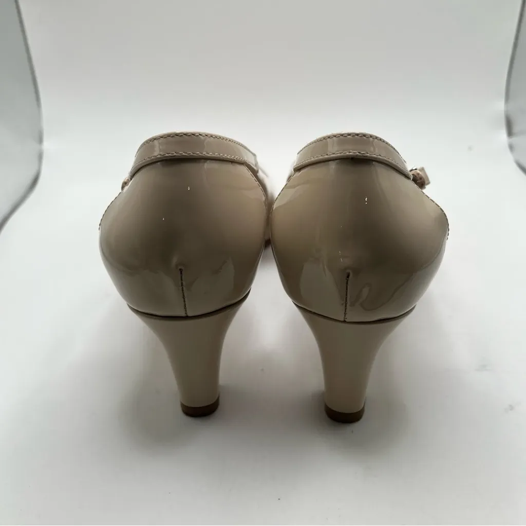 EUC AGL Attilio Giusti Leombruni Talc Patent Leather Cut - Image 7